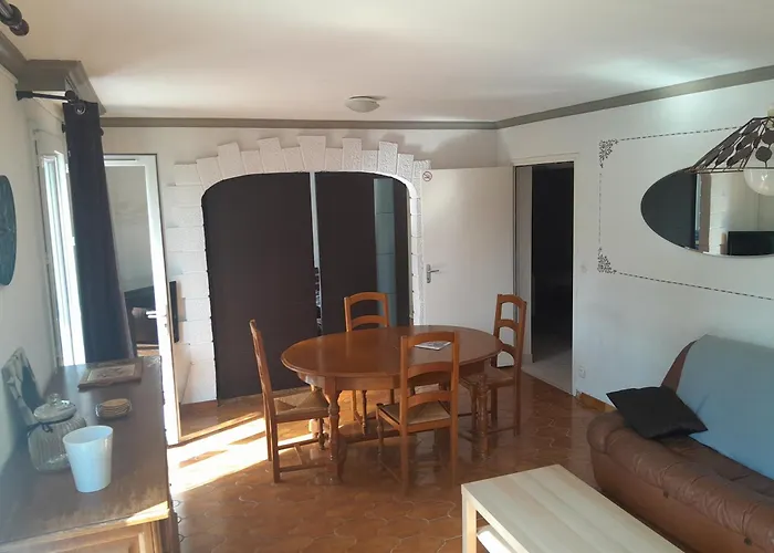 Dom wakacyjny Meuble 10 Personnes *